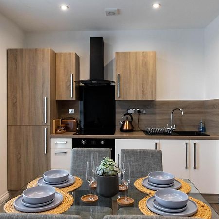 Stylish Jewellery Quarter Apartment Sleeps 6 เบอร์มิงแฮม ภายนอก รูปภาพ