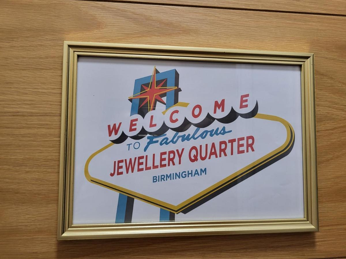 Stylish Jewellery Quarter Apartment Sleeps 6 เบอร์มิงแฮม ภายนอก รูปภาพ