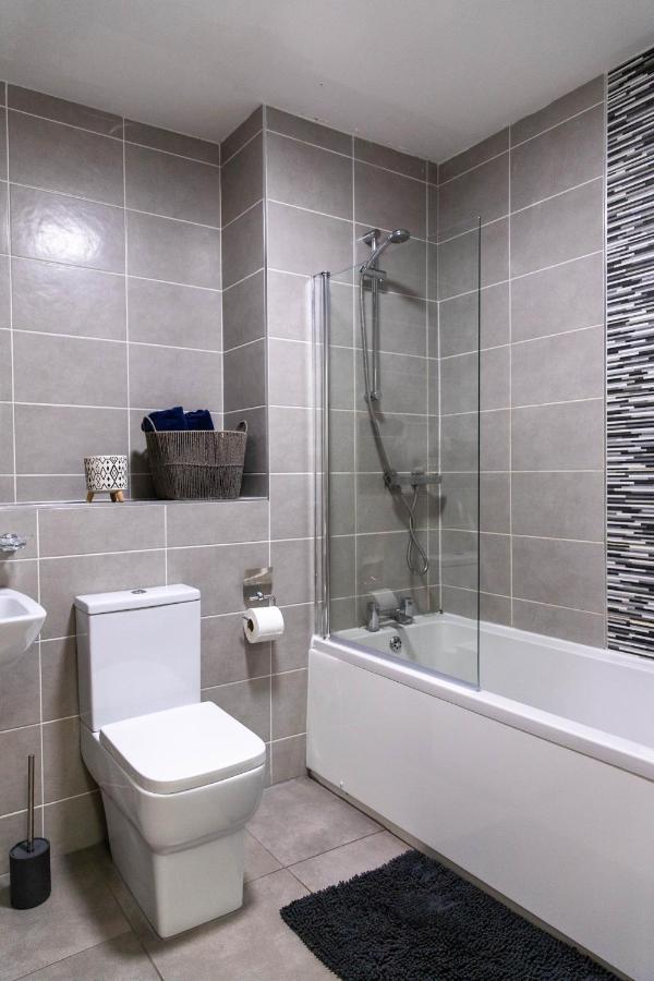 Stylish Jewellery Quarter Apartment Sleeps 6 เบอร์มิงแฮม ภายนอก รูปภาพ